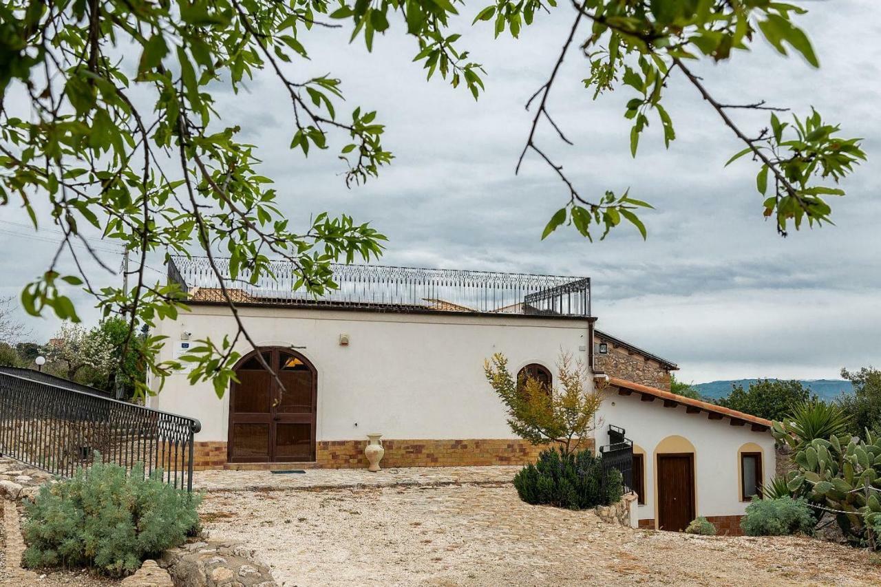 Roba Albanisi Hotel Aragona Luaran gambar